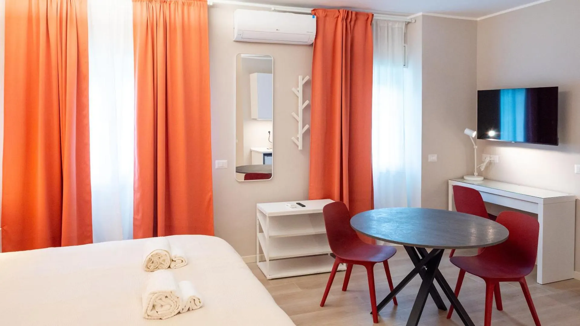 Eqm Roma Hotel 0*, Rome Italy