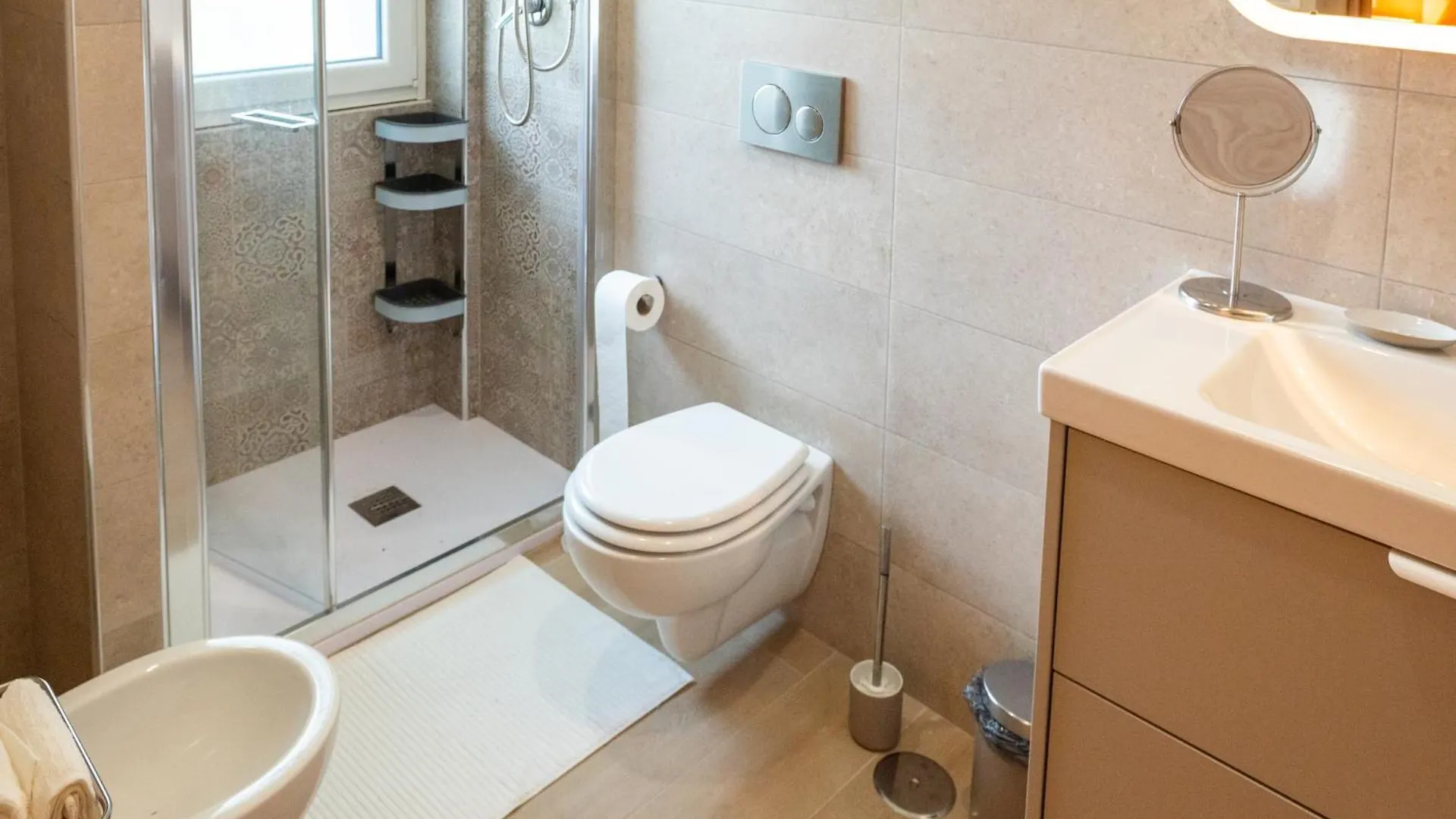 Eqm Roma Hotel Italy