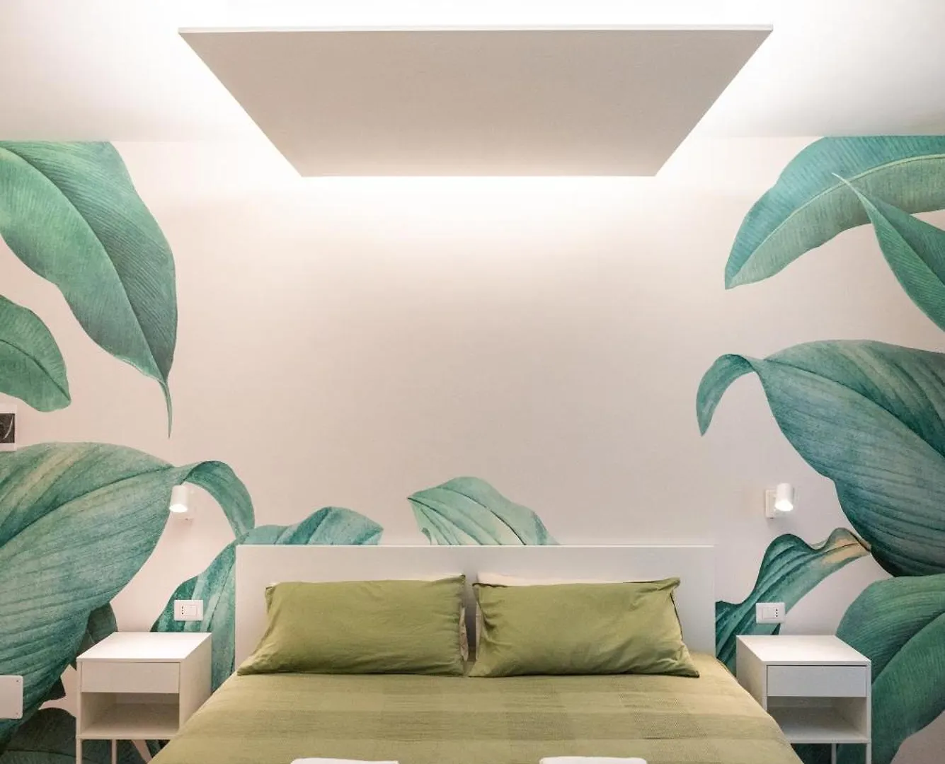 Eqm Roma Hotel Guest house