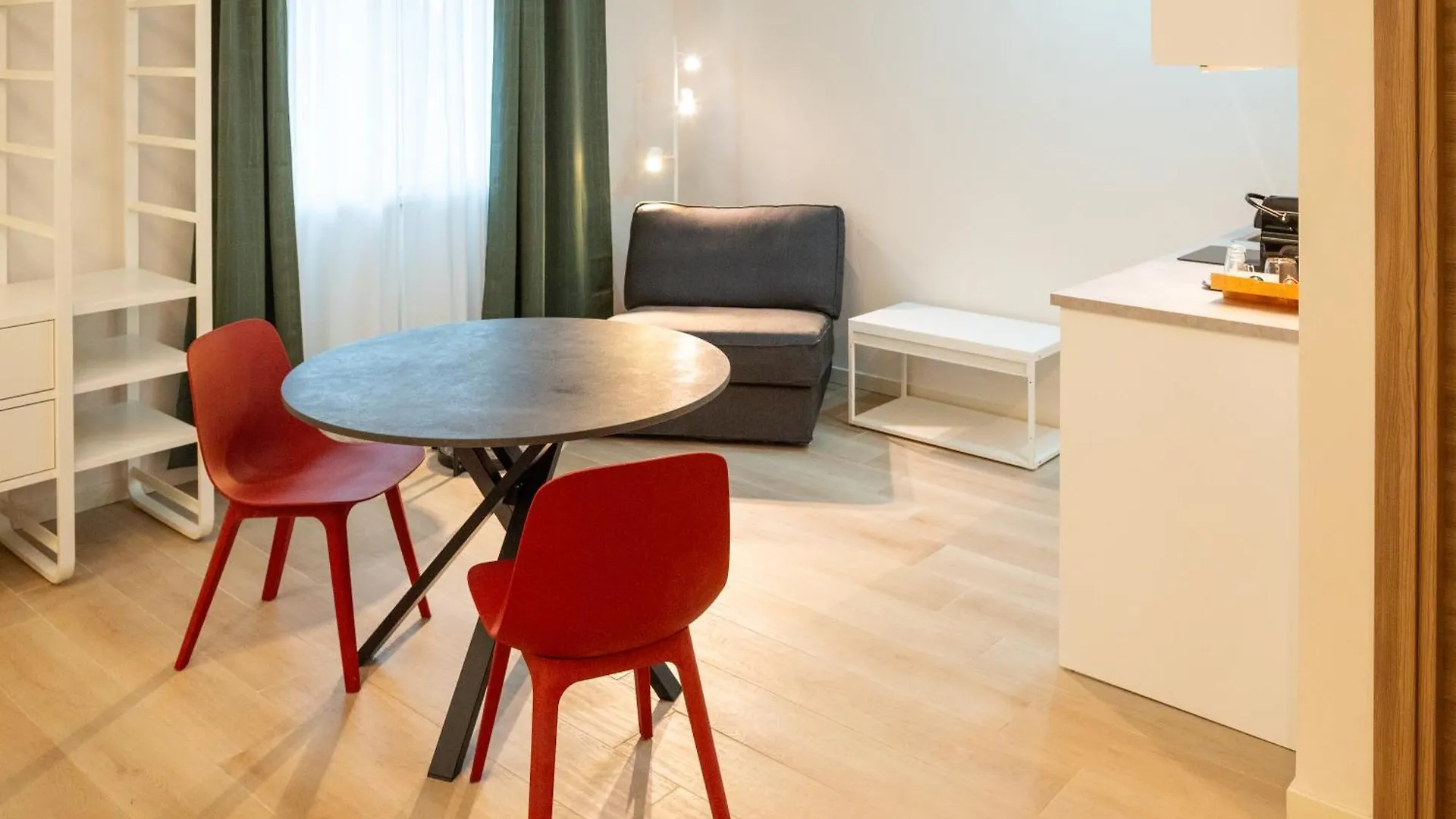 Eqm Roma Hotel 0*, Rome Italy
